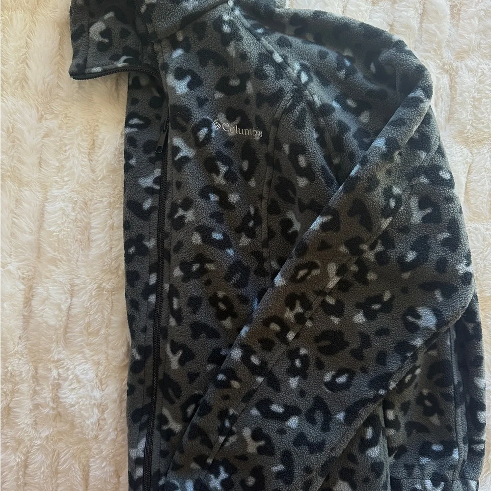 Columbia Fleece Leopard Print Jacket Size Medium - Picture 2 of 6